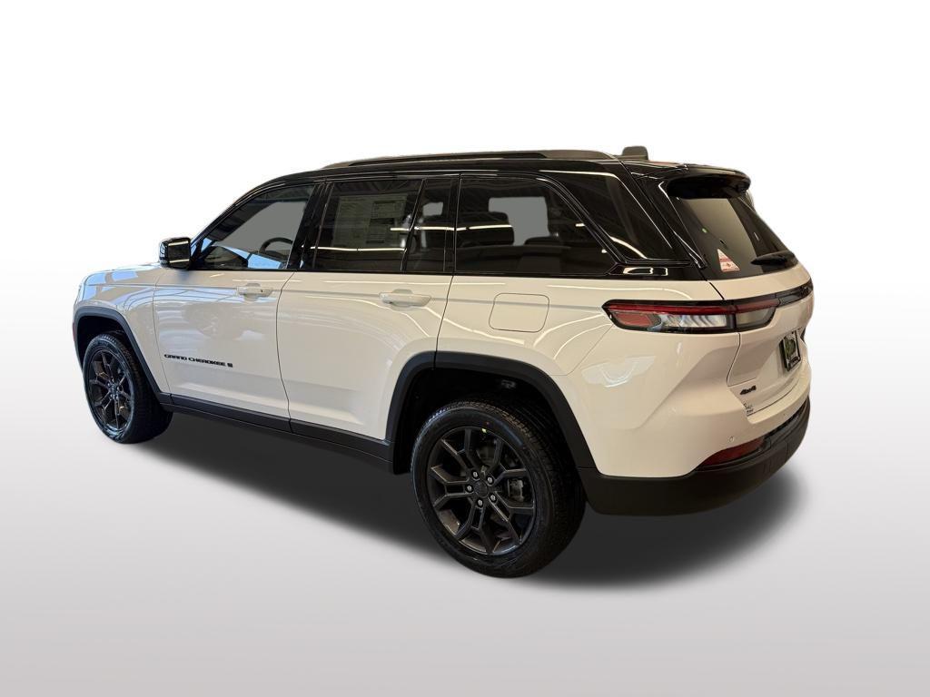 new 2025 Jeep Grand Cherokee car, priced at $48,217