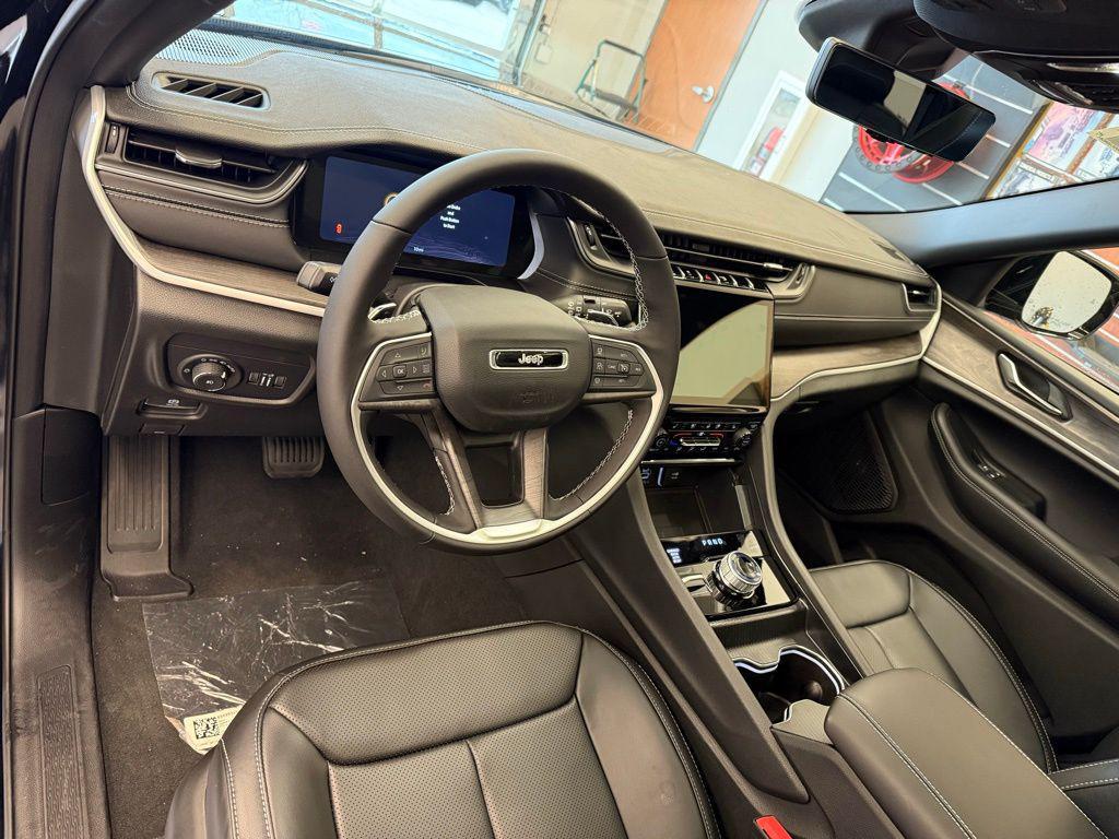 new 2025 Jeep Grand Cherokee car, priced at $49,436