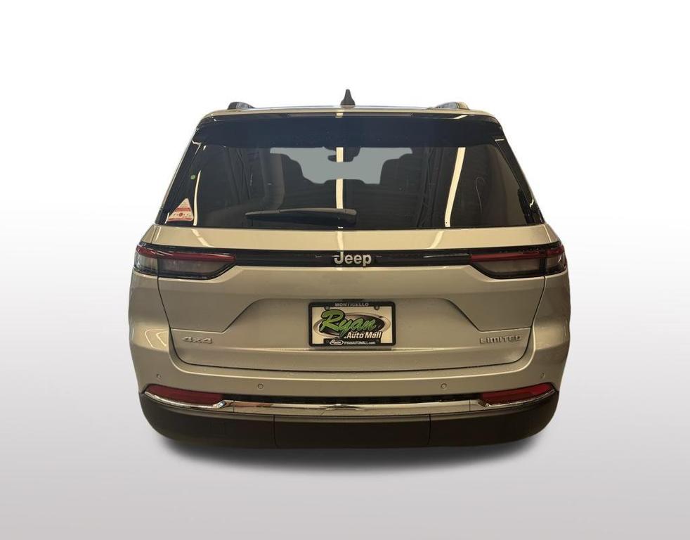 new 2025 Jeep Grand Cherokee car, priced at $44,520