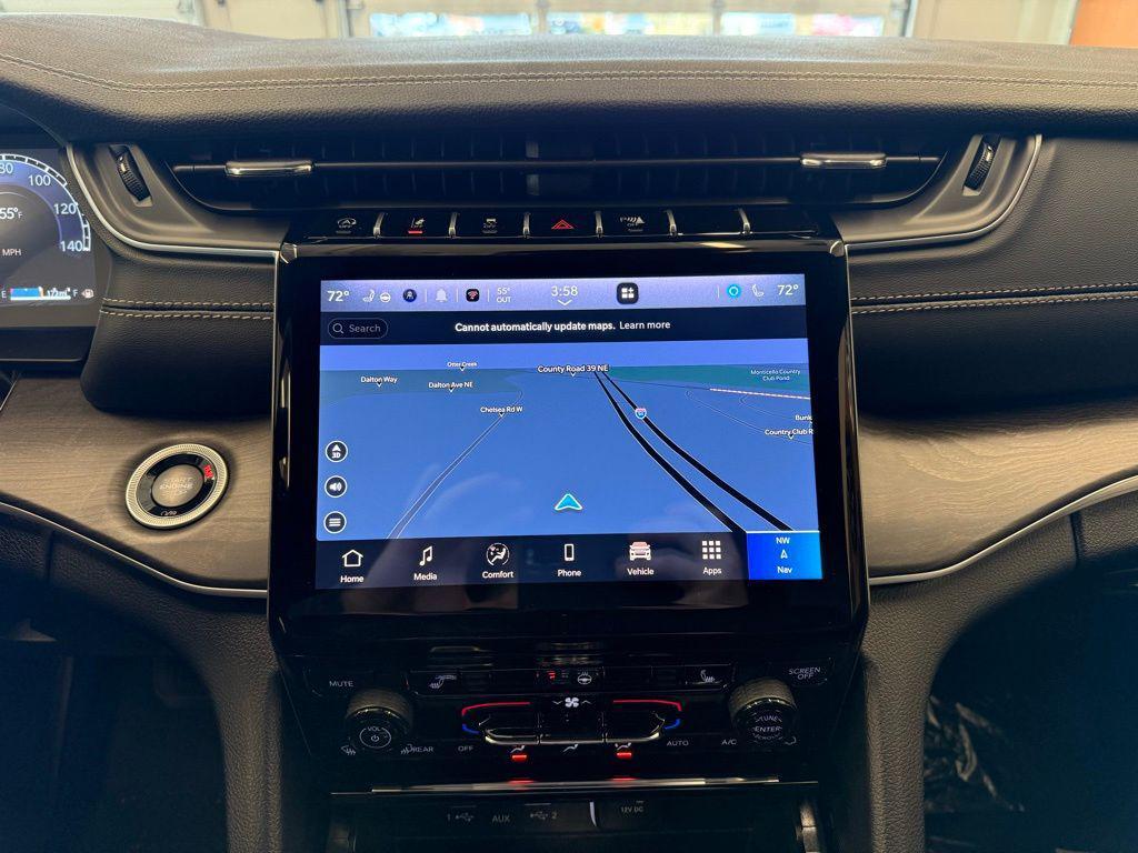 new 2025 Jeep Grand Cherokee car, priced at $48,918