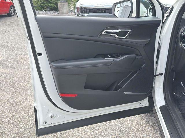 used 2023 Kia Sportage Hybrid car, priced at $30,297