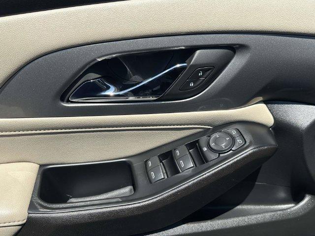 used 2023 Chevrolet Traverse car, priced at $24,297