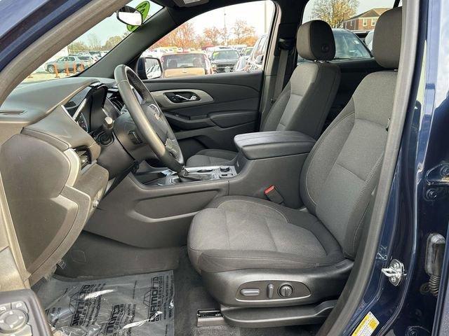 used 2023 Chevrolet Traverse car, priced at $29,497