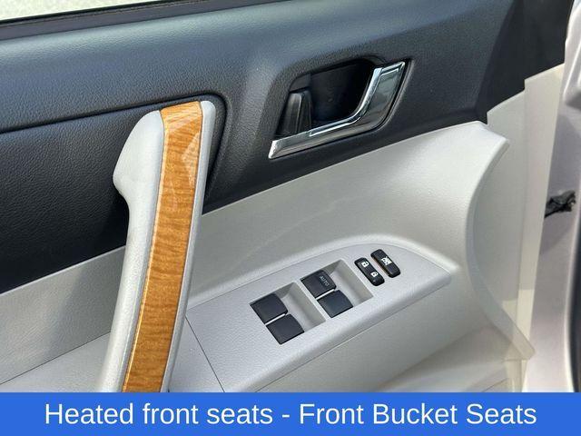 used 2009 Toyota Highlander Hybrid car, priced at $13,997