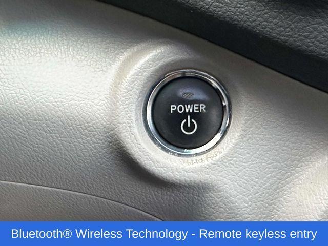 used 2009 Toyota Highlander Hybrid car, priced at $13,997