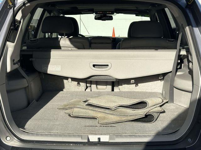 used 2009 Toyota Highlander Hybrid car, priced at $13,997