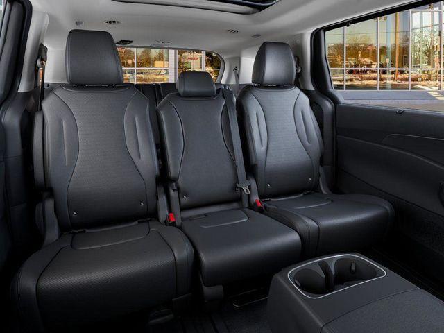 new 2026 Kia Carnival Hybrid car, priced at $52,505