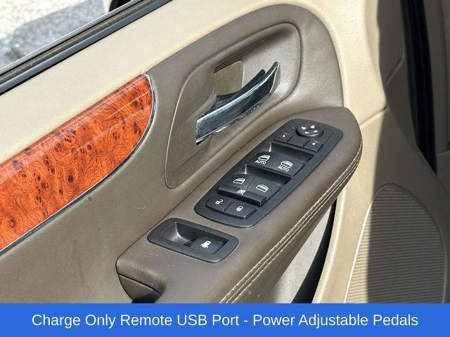 used 2014 Chrysler Town & Country car, priced at $10,997