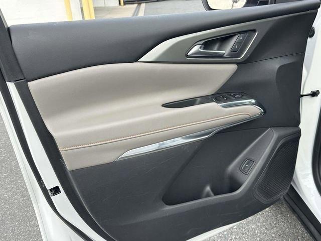 used 2025 Chevrolet Traverse car, priced at $36,497