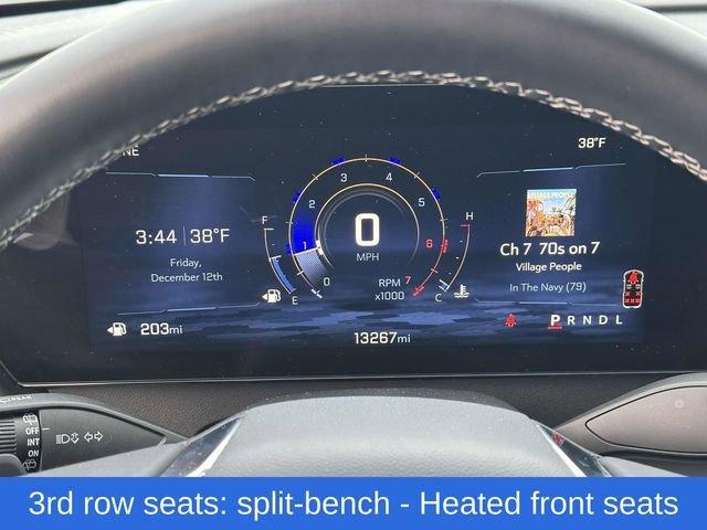 used 2025 Chevrolet Traverse car, priced at $36,497