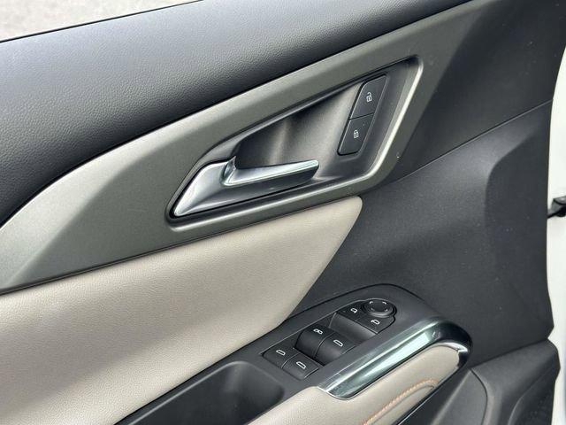 used 2025 Chevrolet Traverse car, priced at $36,497