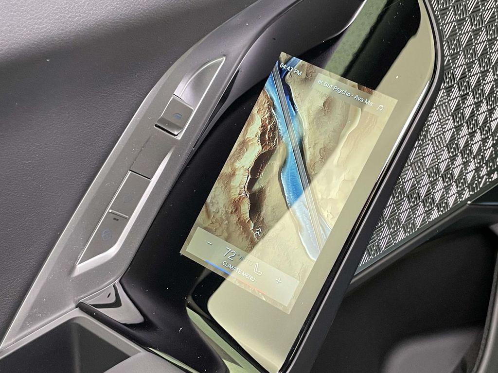 new 2025 BMW 760 car, priced at $137,270