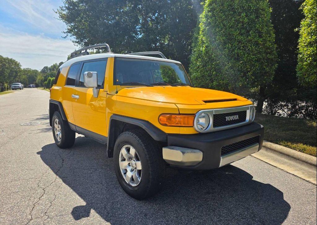 used 2007 Toyota FJ Cruiser car, priced at $11,499