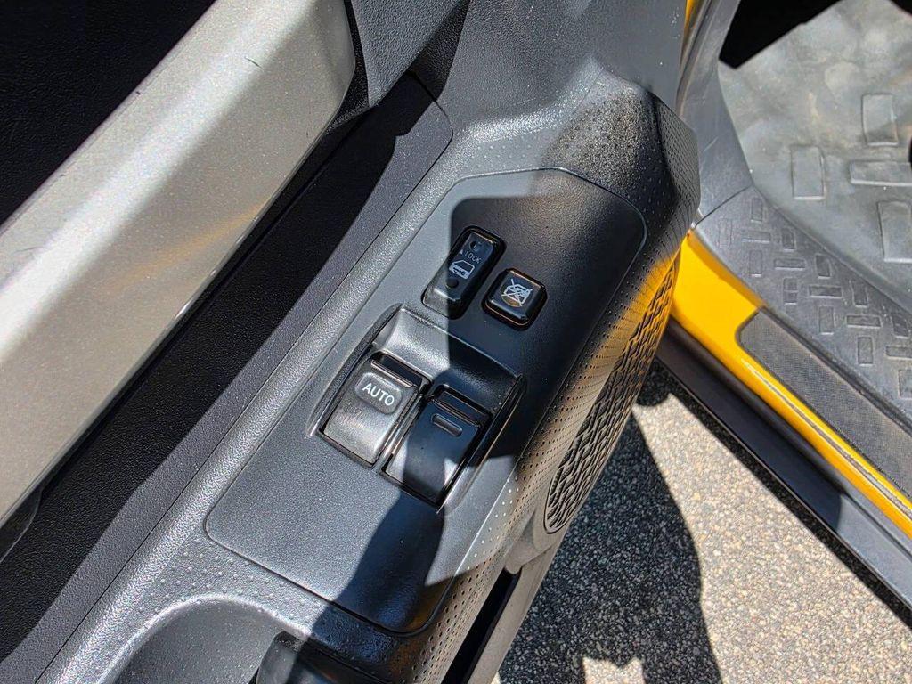 used 2007 Toyota FJ Cruiser car, priced at $11,499