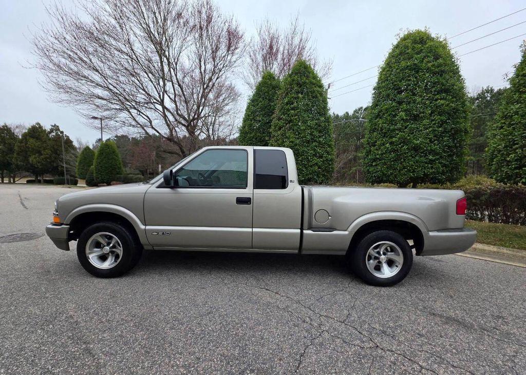 used 2000 Chevrolet S-10 car, priced at $5,499