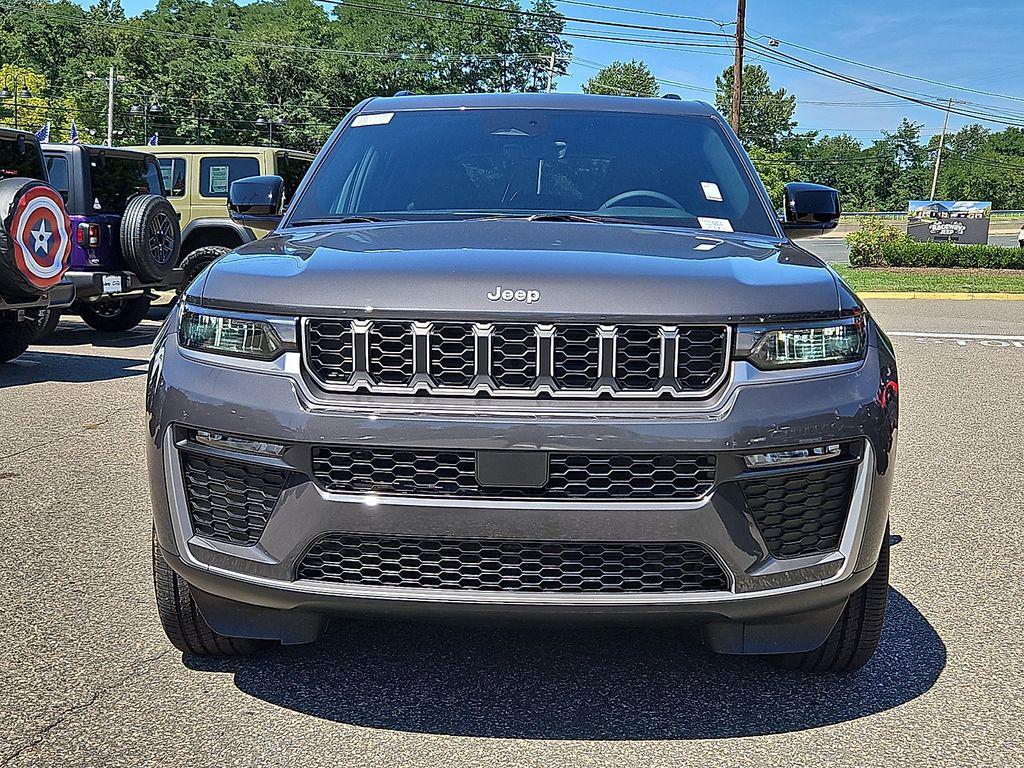 new 2026 Jeep Grand Cherokee car, priced at $49,717