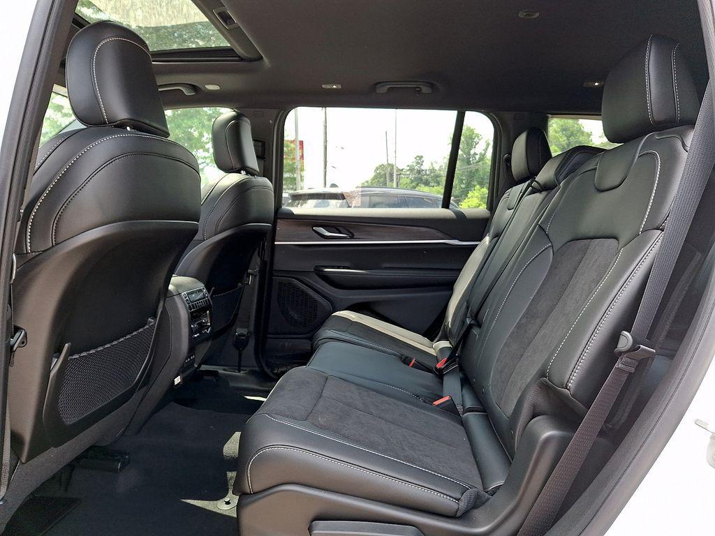 new 2026 Jeep Grand Cherokee L car, priced at $51,605