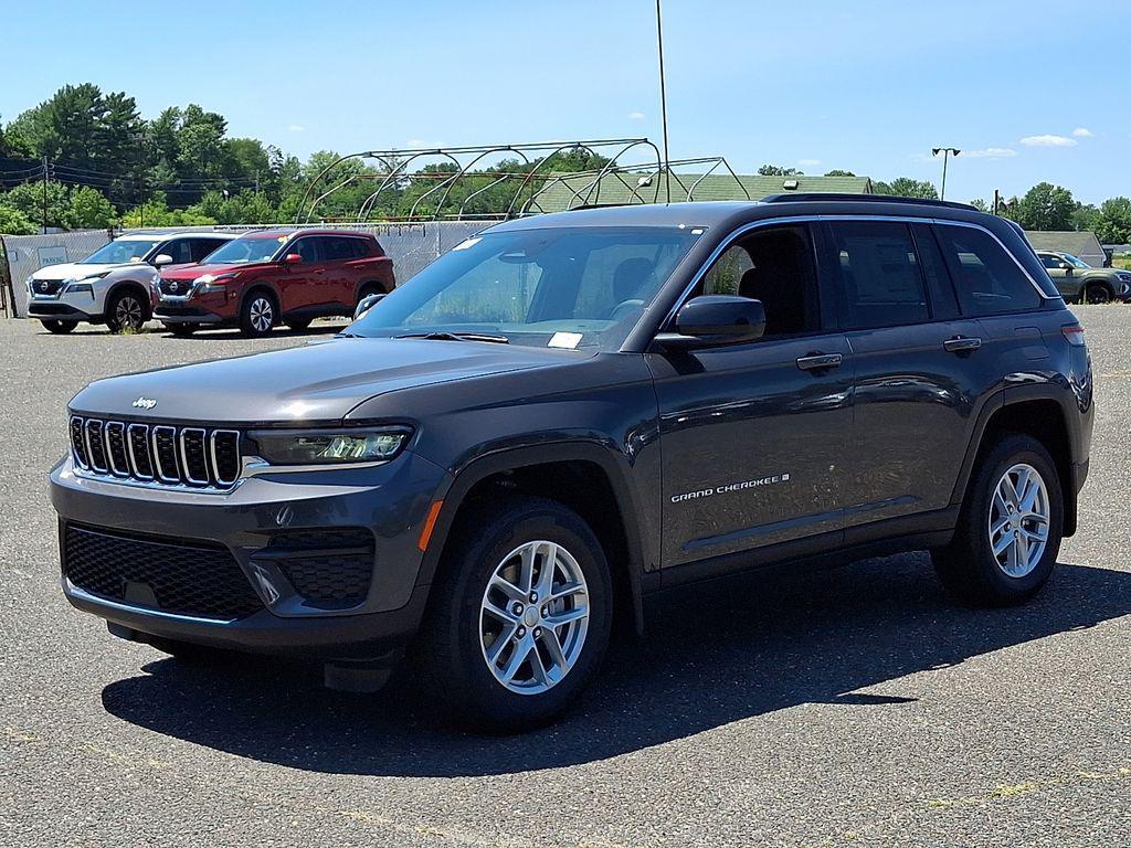 new 2026 Jeep Grand Cherokee car, priced at $45,352