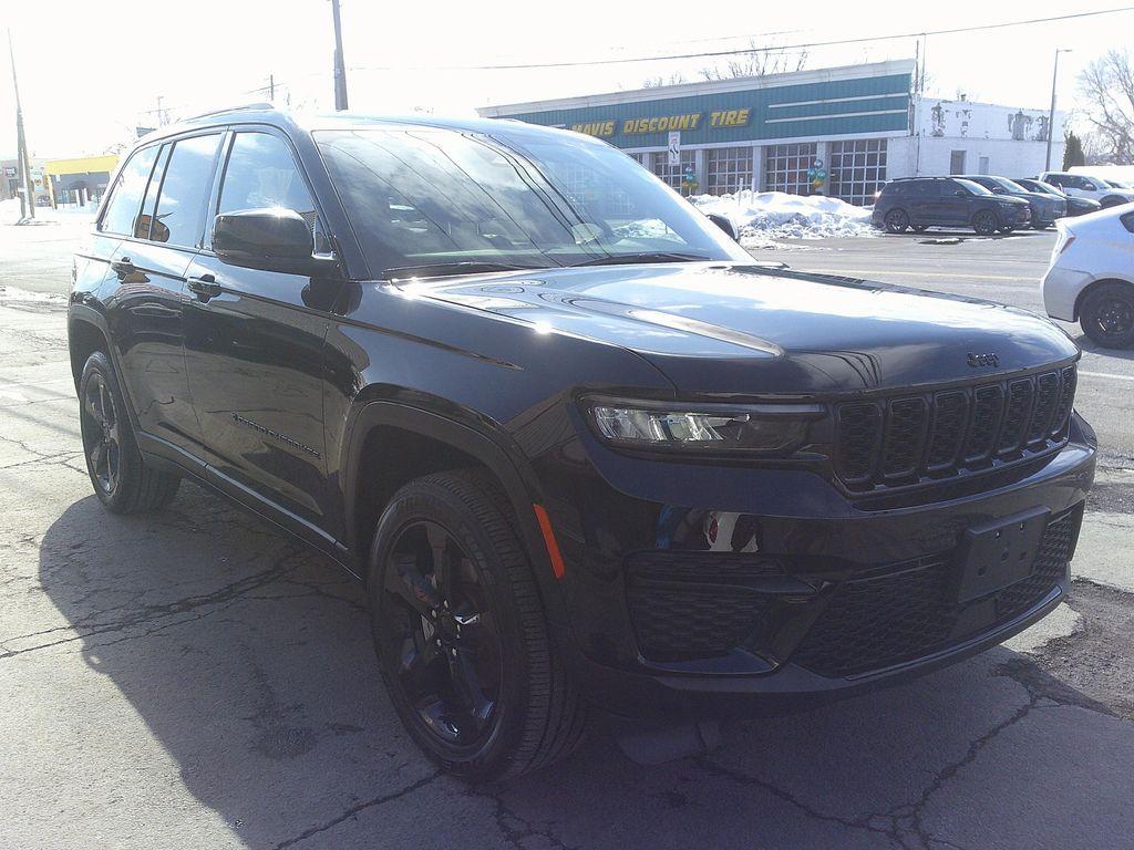 used 2023 Jeep Grand Cherokee car, priced at $32,495