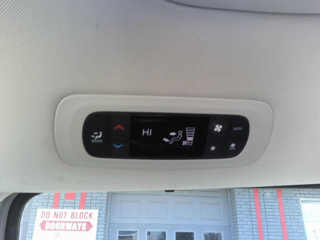 used 2024 Chrysler Pacifica car, priced at $28,500