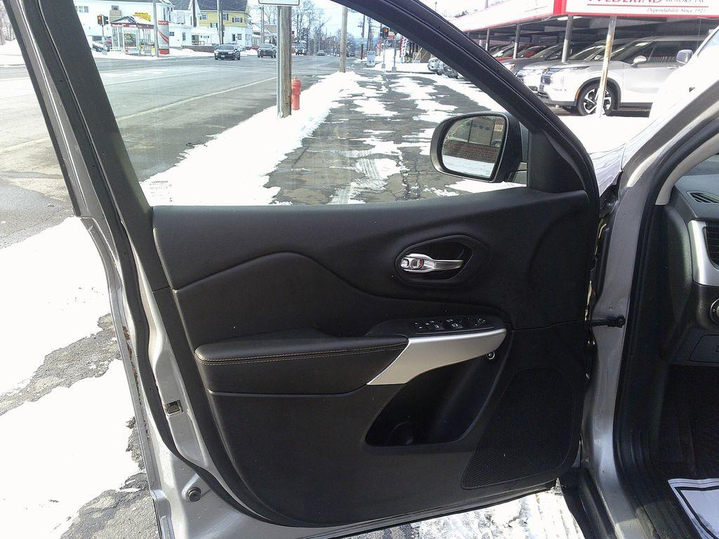 used 2018 Jeep Cherokee car, priced at $15,995