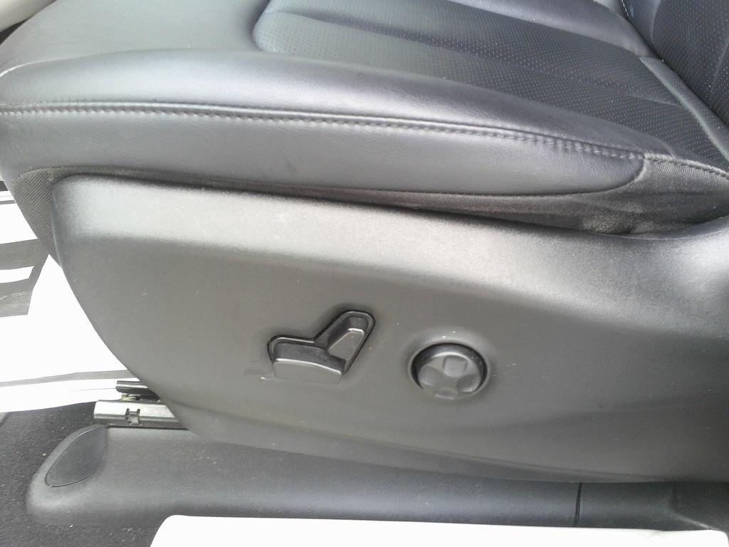 used 2024 Chrysler Pacifica car, priced at $26,900