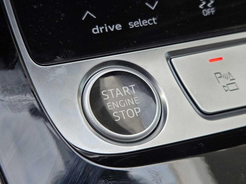 new 2026 Audi Q7 car, priced at $79,005