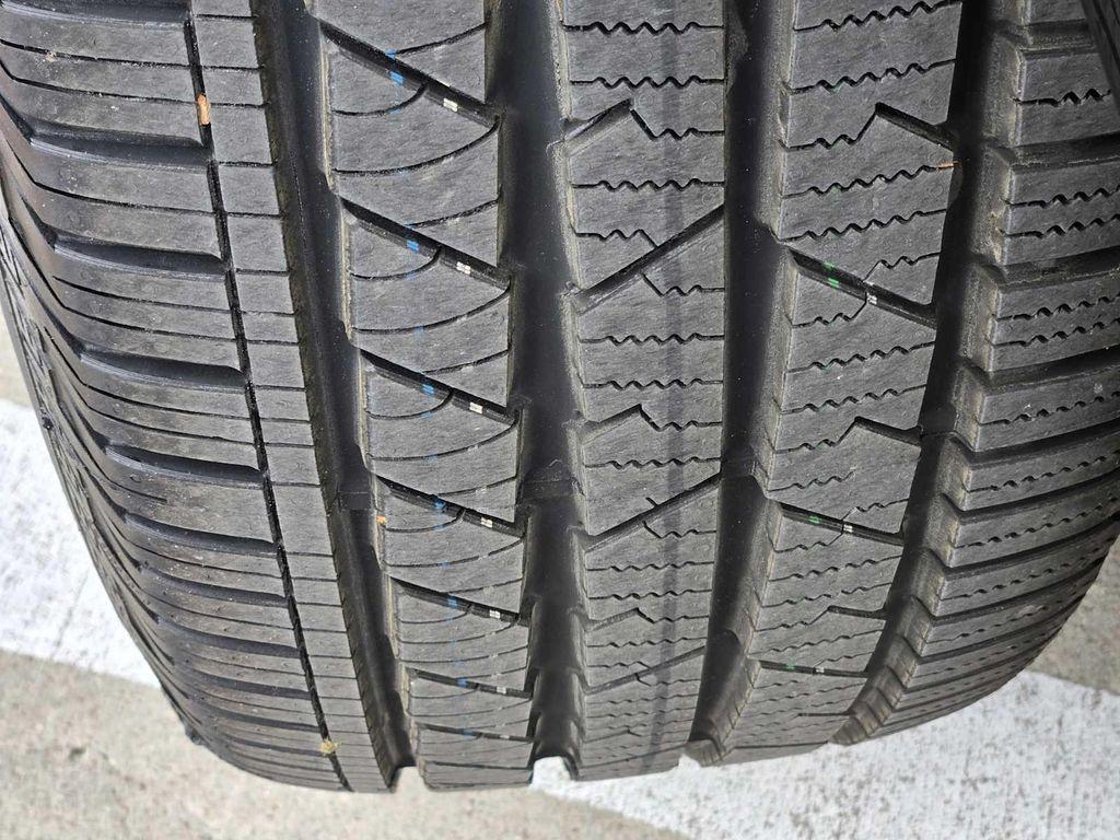 used 2022 Land Rover Range Rover Velar car, priced at $37,991