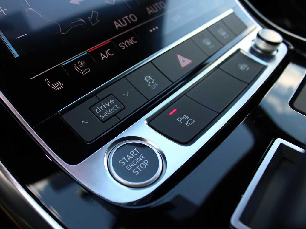used 2025 Audi Q7 car, priced at $59,991