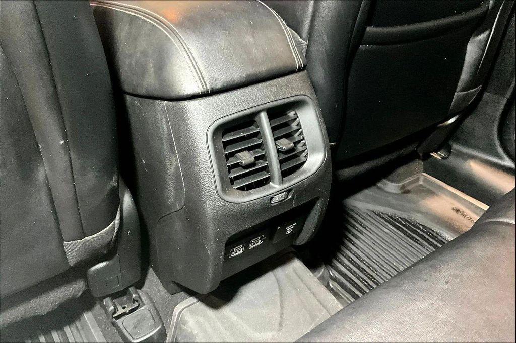 used 2022 Jeep Cherokee car, priced at $21,995