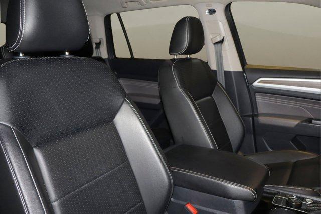 2021 Platinum Gray Metallic Volkswagen Atlas