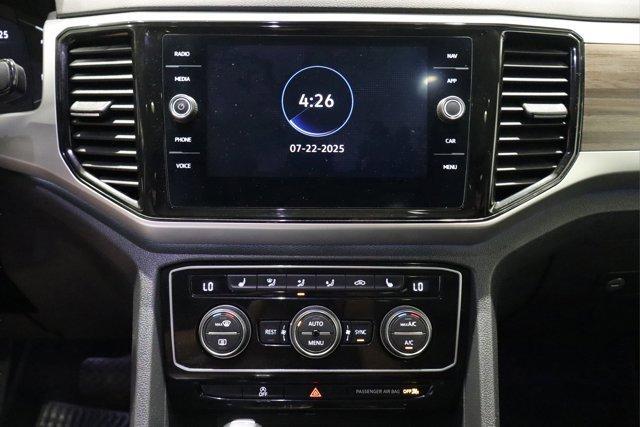 2021 Platinum Gray Metallic Volkswagen Atlas