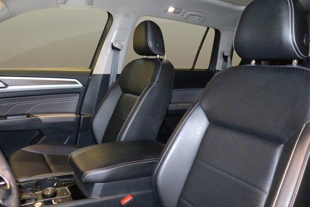 2021 Platinum Gray Metallic Volkswagen Atlas