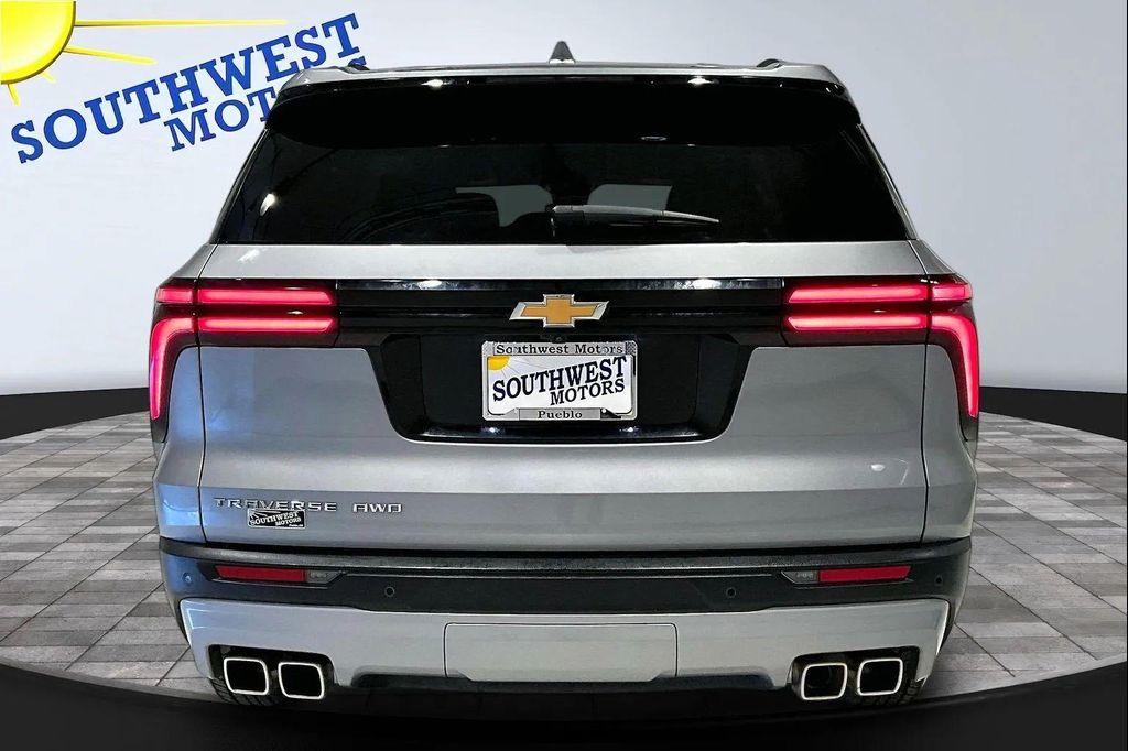 used 2026 Chevrolet Traverse car, priced at $39,584