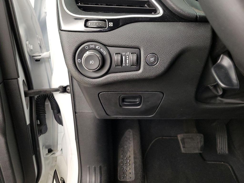 used 2023 Jeep Cherokee car, priced at $23,998