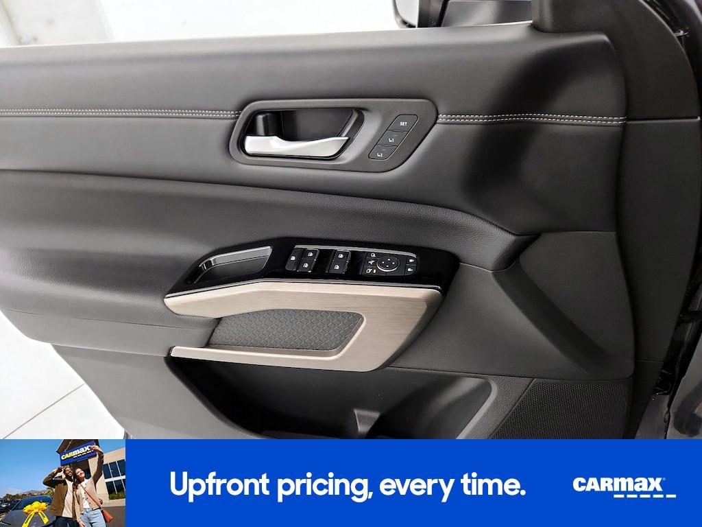 used 2022 Nissan Pathfinder car, priced at $33,998