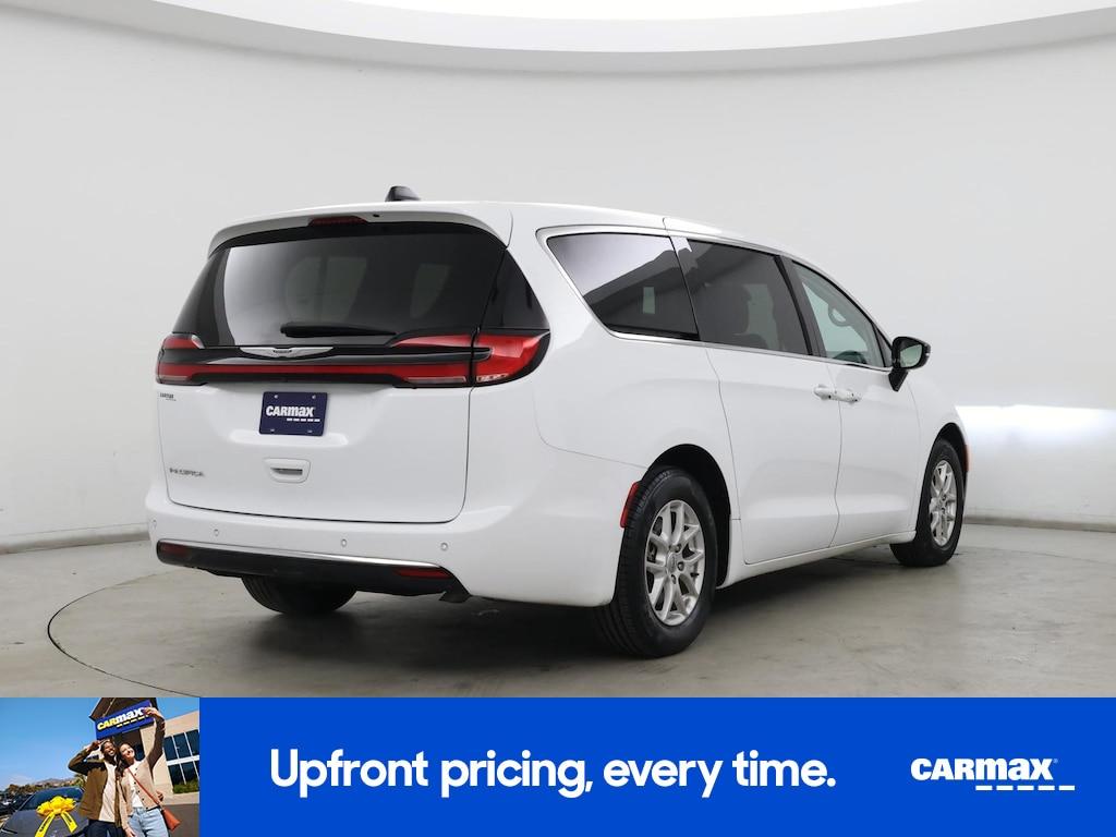 used 2024 Chrysler Pacifica car, priced at $29,998