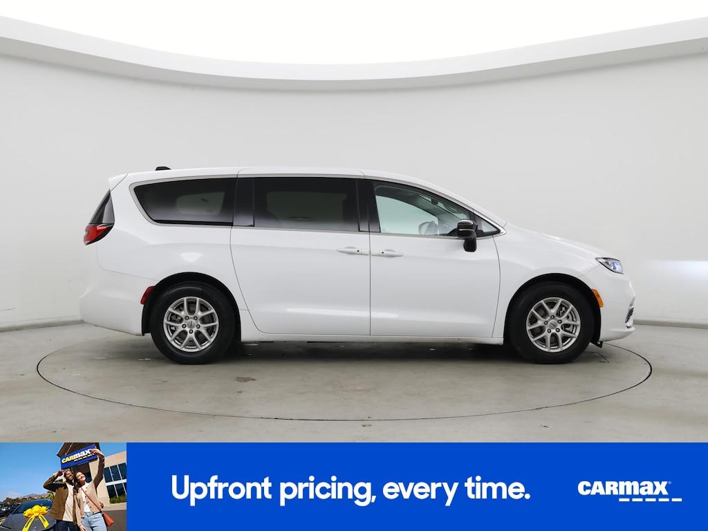 used 2024 Chrysler Pacifica car, priced at $29,998