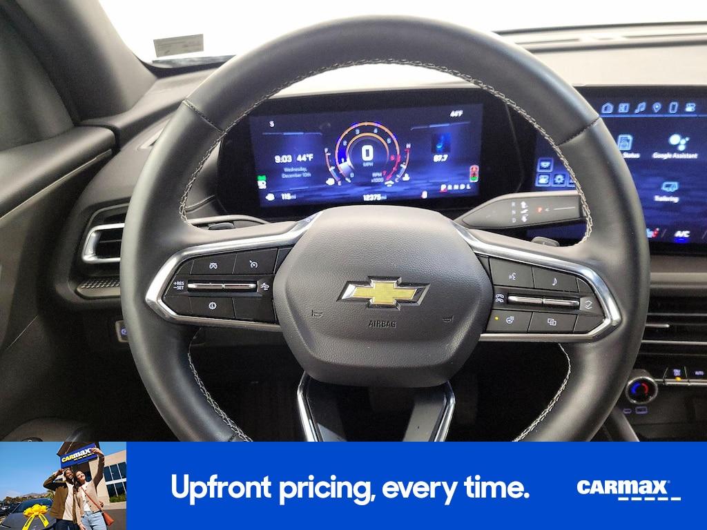 used 2025 Chevrolet Traverse car, priced at $37,998