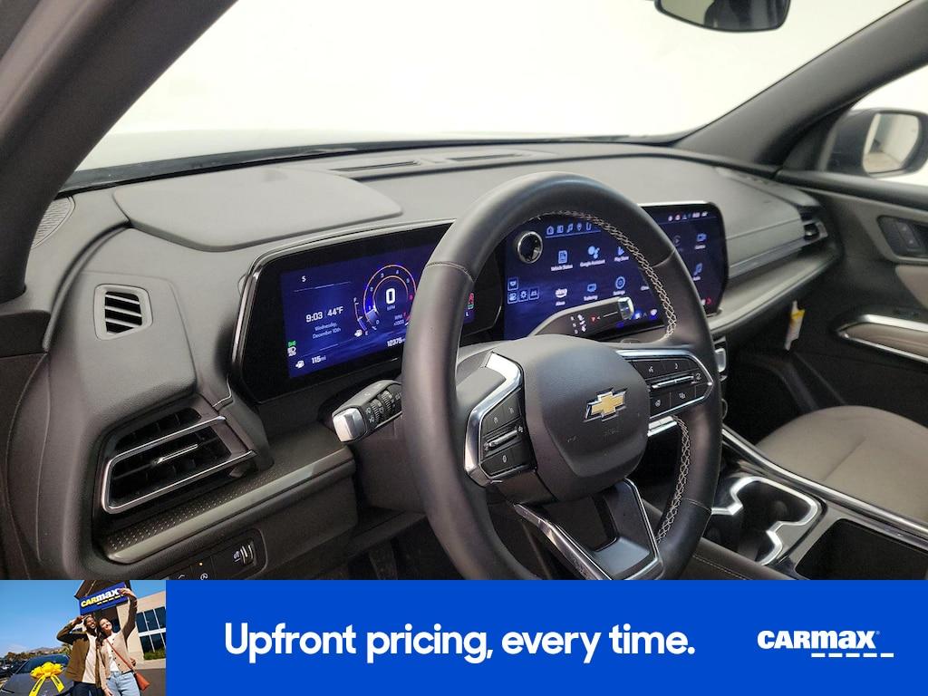 used 2025 Chevrolet Traverse car, priced at $37,998