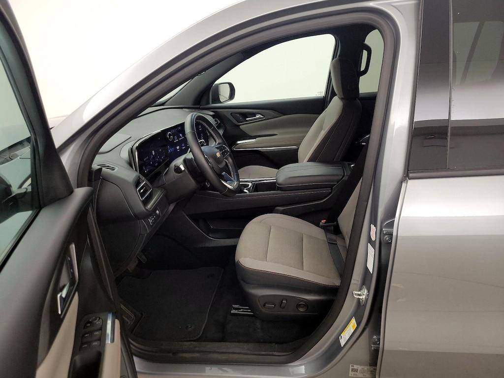 used 2025 Chevrolet Traverse car, priced at $37,998