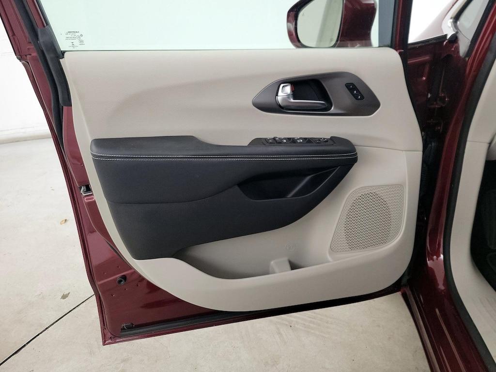 used 2022 Chrysler Pacifica car, priced at $32,998