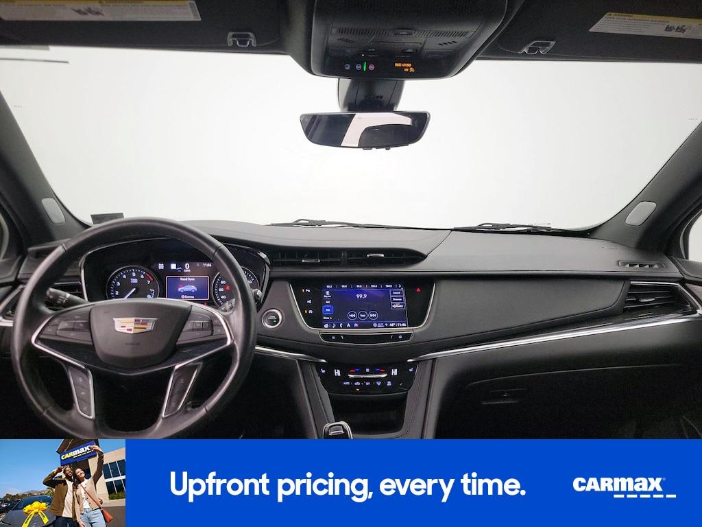 used 2022 Cadillac XT5 car, priced at $31,998
