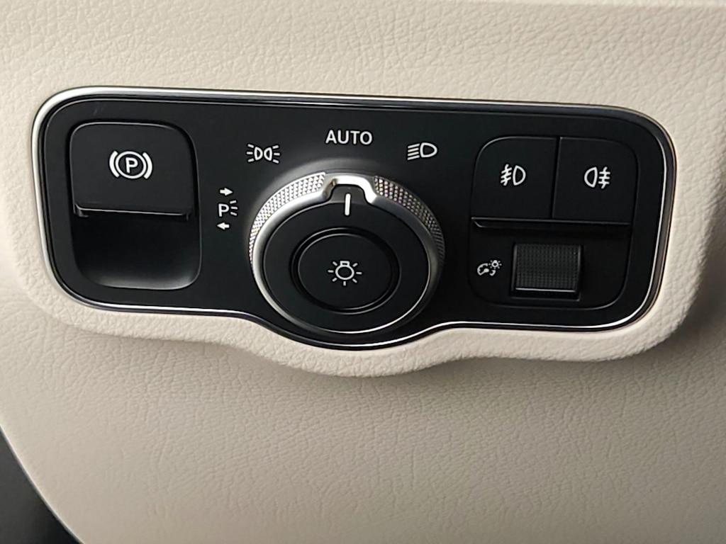 used 2023 Mercedes-Benz GLA 250 car, priced at $35,998