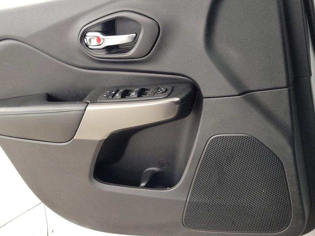 used 2021 Jeep Cherokee car, priced at $18,998