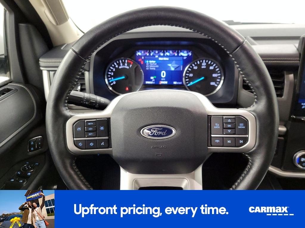 used 2024 Ford Expedition car, priced at $48,998