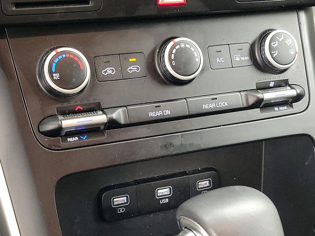 used 2022 Kia Carnival car, priced at $25,998