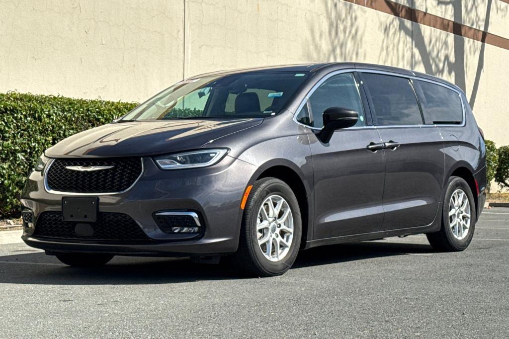 used 2023 Chrysler Pacifica car, priced at $22,399