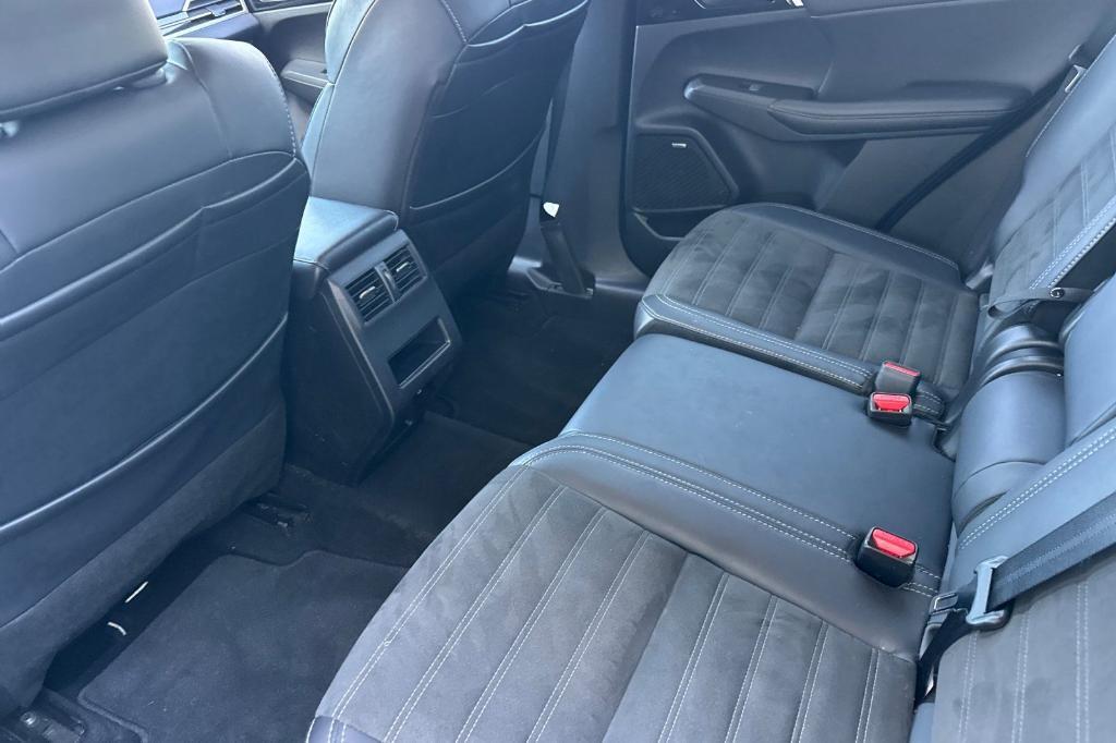used 2025 Mitsubishi Outlander car, priced at $26,300