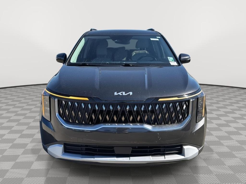 used 2025 Kia Carnival Hybrid car, priced at $38,950